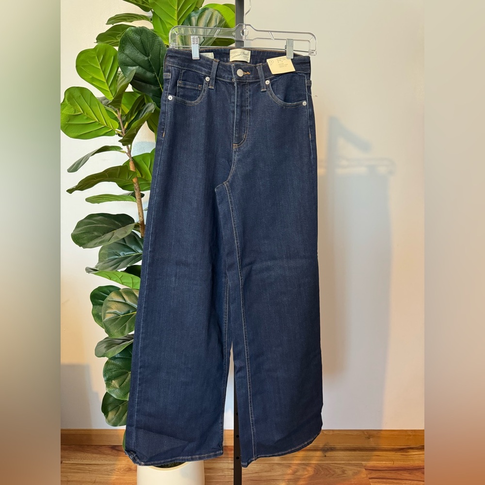 Universal Thread Wide Leg Jeans in Dark Blue Denim - Picture 1 of 3
